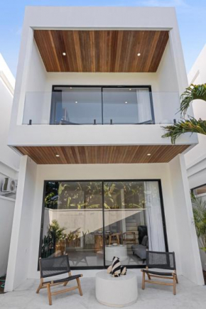 White Residence - Art & Boutique Villas